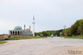 Нова мечеть при в’їзді до міста