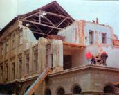 1998 р. Будинок № 9 у процесі руйнування