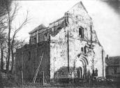 1915 р. Вигляд церкви після обстрілу –…
