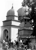 1988 р. Церква і дзвіниця. Вигляд з…