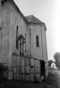 1989 р. Південний фасад костелу і…