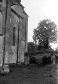 1989 р. Північний фасад костелу і мур.…