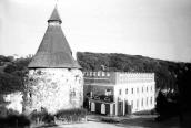 1991 р. Гончарська башта і синагога.…