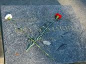 Надгробок М.П.Ломакіна
