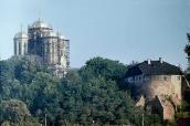 1985 р. Церква і вежа мурована. Вигляд…