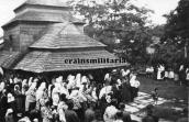 1941 р. Народ біля церкви