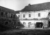 [1920-і рр.?] Двір