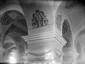 Стовпи та склепіння в інтер’єрі