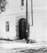 Портал з боку вулиці