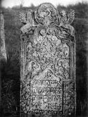 Надгробок 3