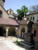 Південний двір