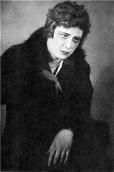 Алла Тарасова в роли Елены…