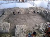 Раскоп фундамента усадьбы