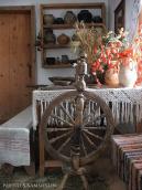 Інтер’єр з прялкою