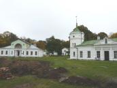 Південний корпус служб і флігель