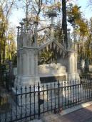 Надгробок вірменського митрополита…