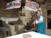 Інтер’єр хати з піччю