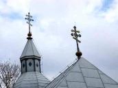 Скельця, вставлені у хрести, є тільки…