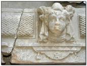 Фрагмент скульптурного декору