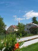 [2006 р.] Забудова села і костел