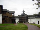 2004 р. Фрагмент двору і башта