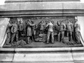 Фрагмент. Горельєф “Бесіди з матросами”