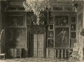1909 р. Інтер’єр Кармазинового залу