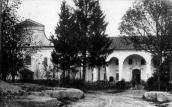 1925 р. Костел і келії. Вигляд з півдня