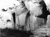 Печера № 2, ніша № 4 і печера № 3