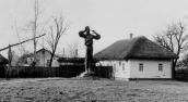 Хата і пам’ятник О.П. Довженку