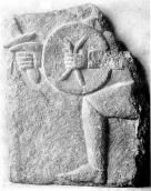 Воїн. Фрагмент рельєфу