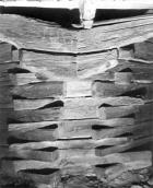 З’єднання брусів зрубу