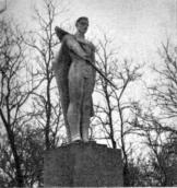 Братська могила радянських воїнів…