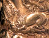 Ярус 3: два леви терзають коня