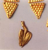 Бляшка у формі листка