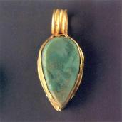 Кулон у формі листка