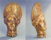 Підвіска у вигляді голови Деметри