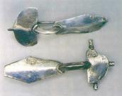 Двопластинчасті фібули