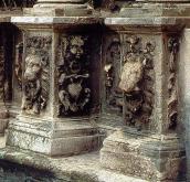 Рельєфи цоколя