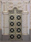 Головний вхід