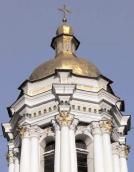 Коринфські колони четвертого ярусу