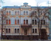 Головний фасад