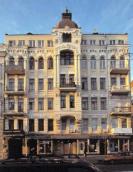 Головний фасад