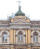 Фрагмент 4-го поверху головного фасаду