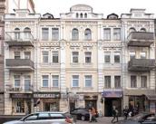 Головний фасад (№ 17)