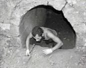 Вхід до склепу