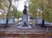 Братська могила радянських воїнів