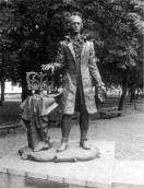 Пам’ятник Д.Бортнянському в Глухові