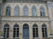 Цернтальна частина головного фасаду