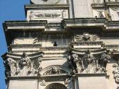 Ґзимс та капітелі західного фасаду